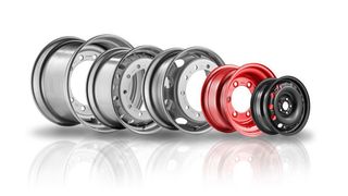 Accuride ist ein Hersteller von Fahrzeugrädern. Hier einige Produktbeispiele. Jetzt setzt das Unternehmen bei der Fertigung von Lkw-Rädern auf den emissionsfreien Stahl Bluemint Steel von Thyssenkrupp. Erfahren Sie hier, was das für Vorteile mit sich bringt. (Bild: Accuride)