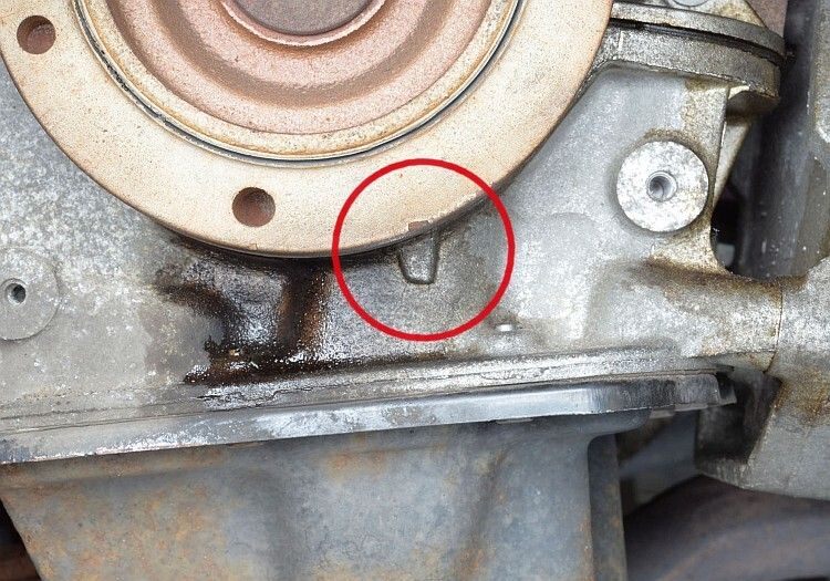 Abb. 5: Auf die Markierung auf der Kurbelwellenriemenscheibe achten. (Foto: Contitech)