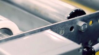 Statt auf übliche Bremsrollen setzt Bito beim Proflow-Active-System auf motorisch angetriebene Rollen. (Bild: Bito)