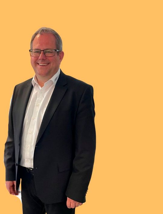 Joachim Astel, CRO und Mitbegründer und Vorstand der Noris Network AG.(Bild:  Vogel IT-Medien, berarbeitet mit Canva)