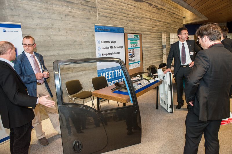 Ausstellungsschwerpunkt des Bauteilherstellers Rhein Composite, Sinzig, waren Produkte, die im RTM-Verfahren hergestellt wurden. (Bild: Mack)