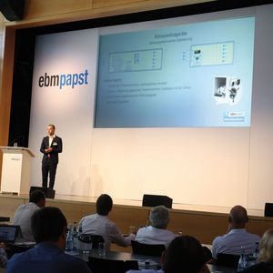 Insgesamt 34 Expertenvorträge zu neuesten Themen und Produkte standen unter dem Motto „Vernetzt denken. Zukunft gestalten.“