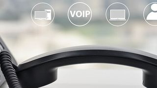 Das Aktualisieren einer alten Primär-Multiplex-TK-Anlage auf eine SIP-fähige VoIP-Anlage ist teuer – eine Alternative ist die Integration von Microsoft Teams in die alte Telefonanlage. (© magneticmcc - stock.adobe.com)