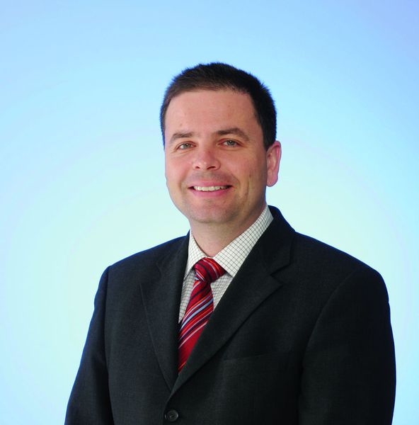 Markus Meißner, RFID-Projektleiter bei AEB: „Der große Durchbruch hat noch nicht stattgefunden. Aber gerade in der Logistik gibt es schon viele Bereiche, wo RFID Einzug gehalten hat, beispielsweise beim Warenein- und -ausgang. Ziele hierbei sind das Tracking and Tracing der Waren und eine verbesserte Kontrolle des vollständigen und fehlerfreien Empfangs und Versands der Waren.“ Bild: AEB (Archiv: Vogel Business Media)