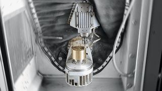 Meyrat SA hat ein neues Werkzeugspannsystem entwickelt, das den Vorstoss in die Welt der Mikromaschinen ermöglicht. (Bild: Meyrat)