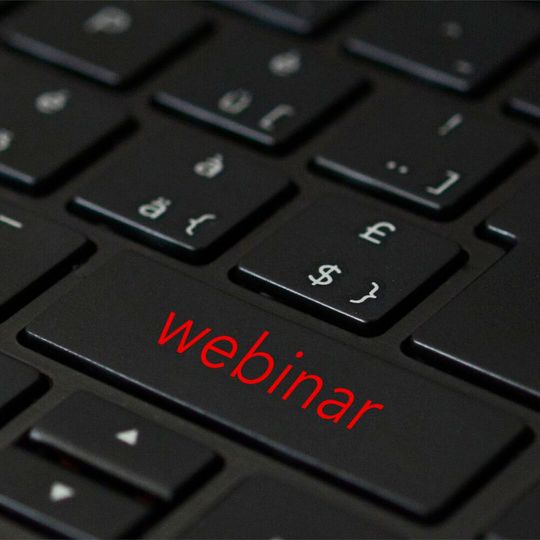 Die Powtech bietet bis zum Messestart 2022 mit ihren Virtual Talks ein regelmäßiges Webinar Programm an. Die Powtech bietet bis zum Messestart 2022 mit ihren Virtual Talks ein regelmäßiges Webinar Programm an.