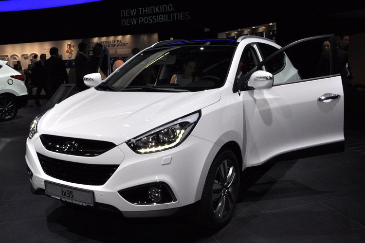 Erstmals in Deutschland zu sehen sind der überarbeitete Hyundai ix35... (Foto: Wehner)