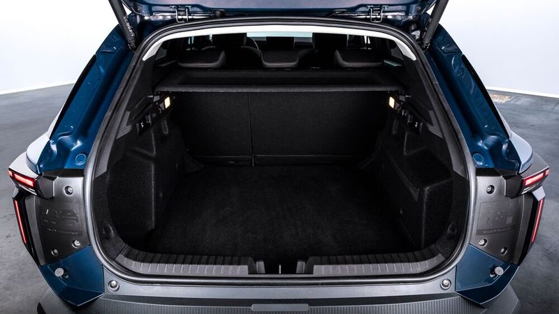 Wichtig ist für einen Kombi vor allem das Ladevolumen. Hier bietet der Strike annehmbare 600 Liter Stauraum an. (Bild: Dacia)