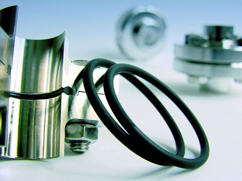 Aus den Isolast-Werkstoffen können mit verschiedenen Verarbeitungsmethoden Dichtungen in faste jeder Größe für herausfordernde Anwendungen hergestellt werden.  (Bild: Trelleborg Sealing solutions)