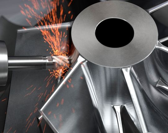 In der Luftfahrt braucht es hitzebeständige Bauteile, die etwa aus Nickelbasislegierungen bestehen. Die Zerspanung dieser Werkstoffe belastet die Fräswerkzeuge aber durch hohe Prozesstemperaturen enorm. Sandvik Coromant empfiehlt deshalb Keramikfräser.(Bild:  Sandvik Coromant)