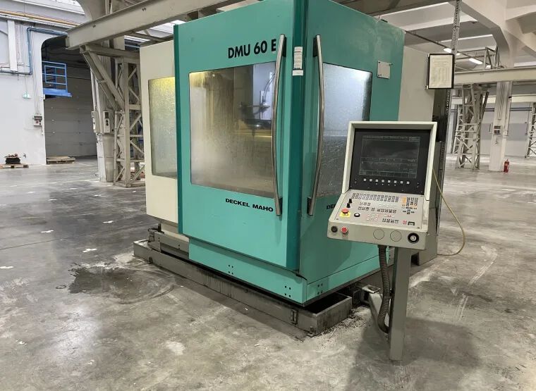 ... und eine Schwestermaschine des Typs Deckel Maho DMU 60 für die spanende Vertikalbearbeitung. (Bild: Surplex)