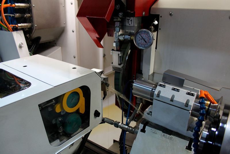 Studer S41 mit Wiredress Abrichtgerät. (Studer)