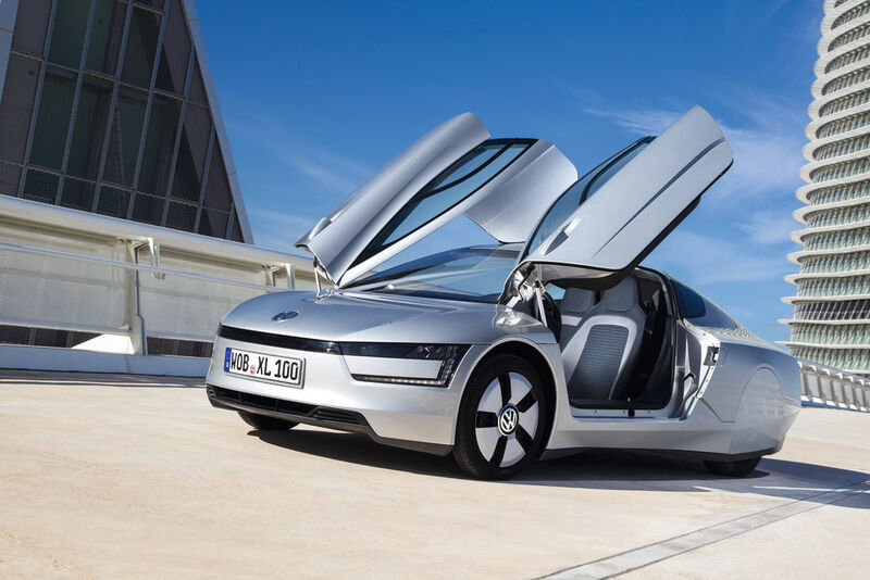 Der VW XL1: das Hybridfahrzeug braucht nur 0,9 Liter Sprit auf 100 Kilometern (Bild: Volkswagen)