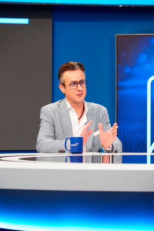 Marco Mezger ist ein globaler Unternehmer, Investor und Berater mit über  30 Jahren Erfahrung in der Halbleiterindustrie. Der in Deutschland geborene  und in Taipeh lebende Marco Mezger verfügt über ein einzigartiges Verständnis der globalen Halbleiterunternehmen und ihrer Herausforderungen, was sich in einer Erfolgsbilanz als Matchmaker in der Branche niederschlägt. Als Vordenker auf dem Gebiet der Speichertechnologie hat Marco eine beträchtliche Anzahl an weltweiten Lesern auf LinkedIn. Er ist auch ein regelmäßiger Gastkommentator in internationalen Publikationen und Fernsehsendungen über die Neuigkeiten in der Halbleiterindustrie und  Markttrends.(Bild:  IDEA)