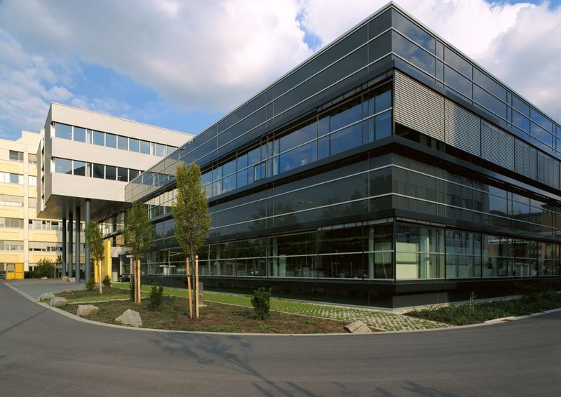...Mannheim pumpte das Unternehmen 436 Millionen Euro in den Ausbau von Produktionskapazitäten und Infrastrukturmaßnahmen an den Entwicklungs- und Produktionsstandorten. (Bild: Roche)