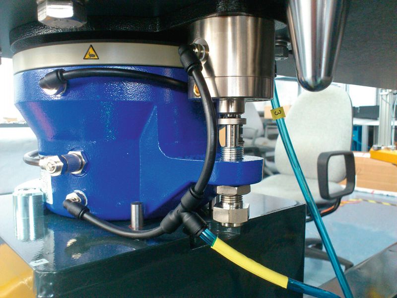 Bild 1: Die PAL-Luftfedern sorgen für optimale Schwingungsisolierung dank niedriger Eigenfrequenzen, die je nach Bauform bei Standardsystemen bis hinunter zu Werten von 1,5 Hz reichen, bei Sondersystemen sogar bis 0,5 Hz. (Bild: ACE Stoßdämpfer/Bibus)