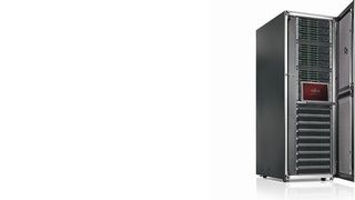 „Fujitsu Eternus CS800„ erlaubt, von 14 Terabyte auf über 60 Petabyte zu skalieren und den Datendurchsatz von 8 TB auf 150 TB pro Stunde zu steigern.  (Fujitsu)
