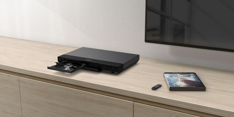 Der neue 4K-Ultra-HD-Blu-ray-Player UBP-X700 von Sony wird nach einem Firmware-Update im Sommer 2018 neben dem 4K-HDR-Format HDR10 auch Dolby Vision unterstützen.  (Bild: Sony)