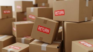 adobestock-1863849501-karmiyem-retouren-e-commerce-969x545v1 (Bild: © Karmiyem/stock.adobe.com)