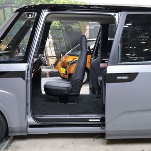 Mit einer Länge von 3,40 Meter ist der Fomm Two ein bemerkenswert kompaktes Auto.(Bild:  Jama)