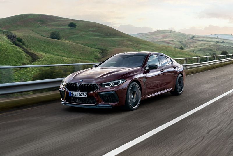 Unter der Haube arbeitet der 4,4-Liter-V8 mit 460 kW/625 PS. (Bild: BMW)