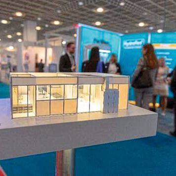 Energieeffizienz im Reinraum ist eines der drei Top-Themen auf der internationalen Fachmesse Cleanzone. Energieeffizienz im Reinraum ist eines der drei Top-Themen auf der internationalen Fachmesse Cleanzone.