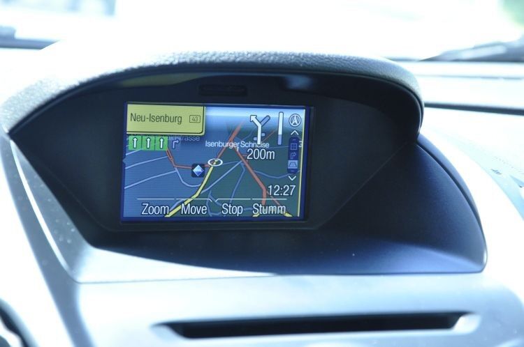 „Ford SYNC“ ist nicht nur Navigations- und Audiosystem, sondern arbeitet auch als Notrufassistent. Das System alarmiert nach einem schweren Unfall selbsttätig Rettungskräfte und übermittelt den genauen Standort des Fahrzeugs. (Foto: Richter)