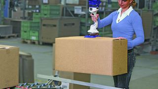 Der Vakuum-Schlauchheber Jumbo-Flex ist ideal für häufiges, sehr schnelles Umsetzen von Gütern bis 35 kg. Bild: J. Schmalz (Archiv: Vogel Business Media)