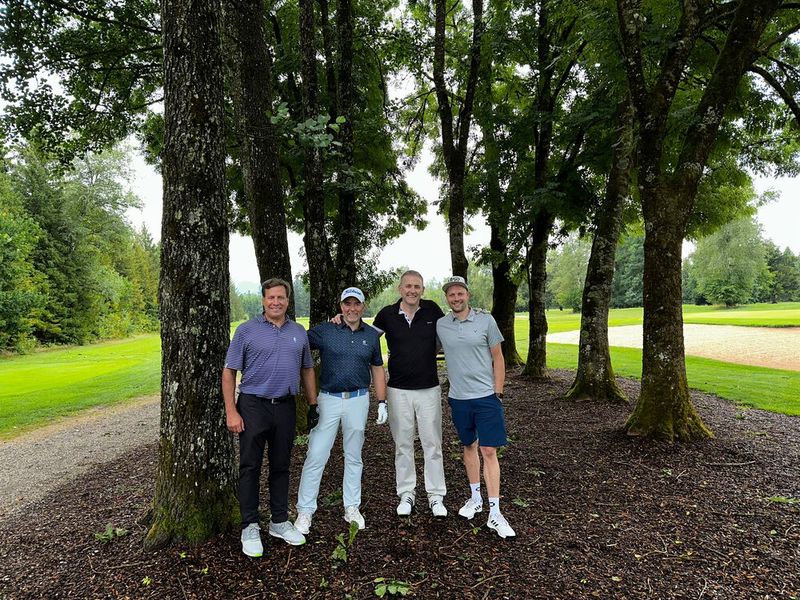 (v. l.) John Tobin und Denis Gassmann (Slalom), Ronan McCurtin (Acronis) und Milan Dörnhöfer (WithSecure). (Bild: Vogel IT-Medien GmbH)