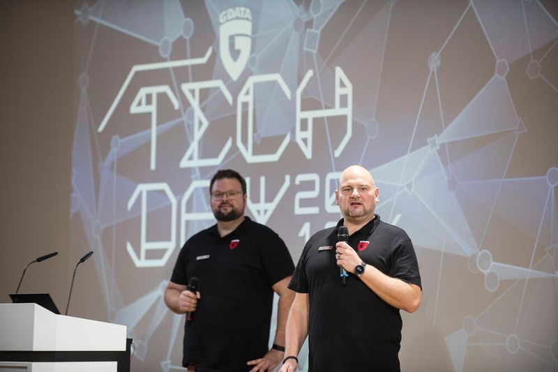 Matthias Koll und Markus Koscielny von G DATA moderierten den Tech Day. (Alexandra Roth / fotoagentur-roth)