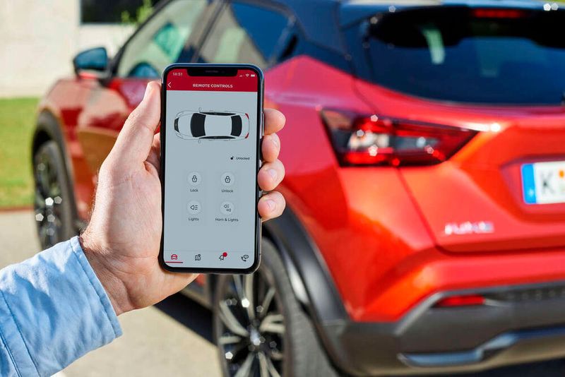 Weiterhin hat Nissan eine App im Angebot. Mit dieser kann man den Juke per Smartphone zuschließen... (Nissan)