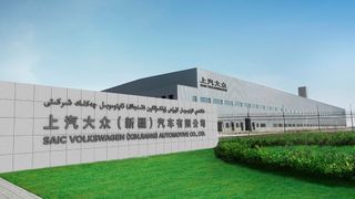 In einem Joint Venture betreibt VW mit dem heimischen Hersteller Saic ein Werk in der Region Xinjiang im Westen Chinas. (Bild: Volkswagen China)