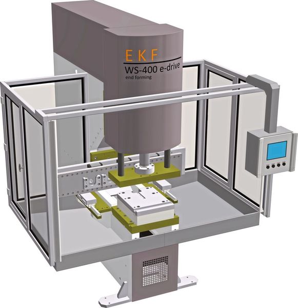 Die Axialumformmaschine WS-400 e-drive kann mithilfe ihrer präzise ansteuerbaren NC-Achsen auch Mehrfachoperationen bei der Rohrendenbearbeitung durchführen. (EKF Werkzeug und Maschinenbau)