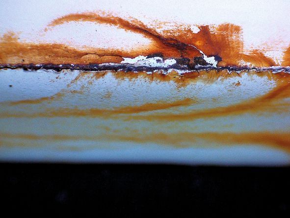 Bild „Unbearbeitet 3: Rostbefall in 50-facher Vergrößerung. Bild: Lissmac (Archiv: Vogel Business Media)