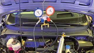 Künftig werden Werkstätten verstärkt mit CO2 bei Arbeiten an Thermomanagementsystemen konfrontiert. So setzt zum Beispiel Volkswagen beim ID3 auf eine Wärmepumpe mit R744 als Kältemittel. (Bild: Klimacheck)