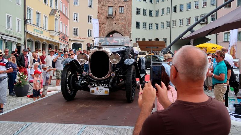 Ebenfalls französischer Chenard & Walcker T3 mit Vierzylindermotor. 2 Liter Hubraum, Baujahr 1924. (Bild: Diehl)