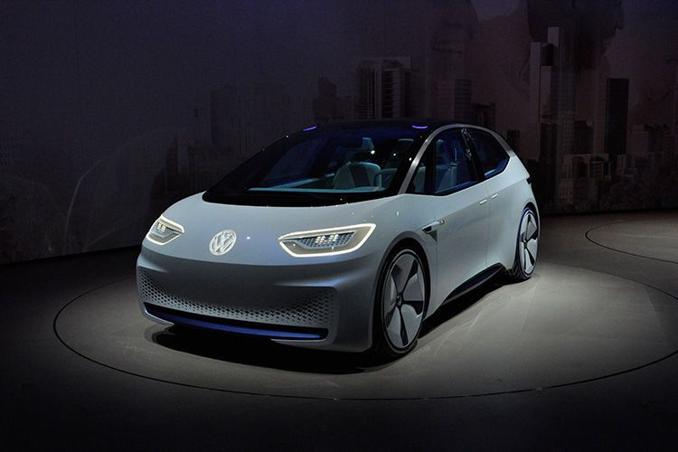 VW zeigte auch eine bereits bekannte Studie des ID Crozz. (Schreiner / »kfz-betrieb«)