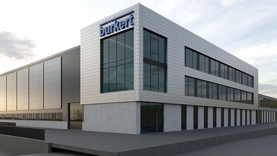 Bürkert baut auf dem Campus Criesbach ein neues Gebäude für die Kunststofffertigungstechnik, mit Werkzeugkonstruktion und Werkzeugbau. (Bild:  Bürkert Fluid Control Systems)
