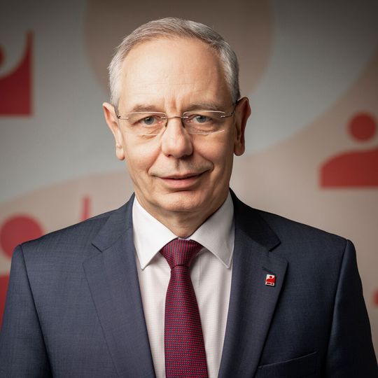 „Deutschland war einmal die Apotheke der Welt, das sind wir nicht mehr“, so der IG BCE-Vorsitzende Michael Vassiliadis. „Deutschland war einmal die Apotheke der Welt, das sind wir nicht mehr“, so der IG BCE-Vorsitzende Michael Vassiliadis.