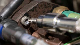 Mit den Mawek Werkzeugssets sollen sich auch noch Schrauben mit stark beschädigten Köpfen lösen lassen.  (Bild: Mawek)