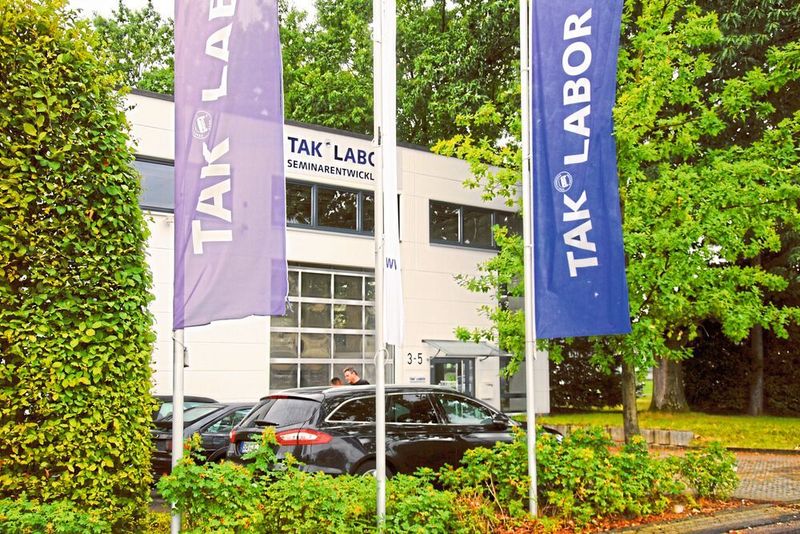 Im TAK-Labor in Köln-Wahn veranstaltet die Akademie des Deutschen Kraftfahrzeuggewerbes diverse Schulungen. (Baeuchle/»kfz-betrieb«)