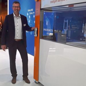 Bild 2: Volker Meier, Geschäftsführer bei Tool Drives: „Mit Yaskawa haben wir einen Automatisierungsspezialisten im Boot, der in der Holzbearbeitungsbranche viel Erfahrung hat. Die Antriebskomponenten sind perfekt aufeinander abgestimmt.“