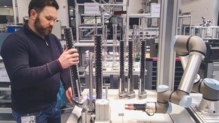 mensch-roboter-kollaboration (item Industrietechnik Schweiz GmbH)