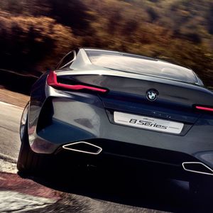 (BMW)
