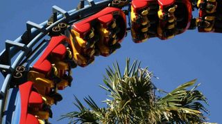 Erst durch ein sicheres Gefühl machen Fahrgeschäfte erst richtig Spaß. Die Kübler Sicherheitstechnik trägt einen großen Teil dazu bei. (Bild: Kübler)