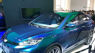 Die chinesische Marke „Weltmeister“ präsentiert auf der Peking Motorshow 2018 ein rein elektrisch angetriebenes SUV. (Peter Maahn / SP-X)
