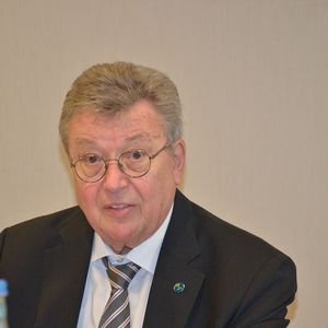 VDMA-Präsident Dr. Reinhold Festge sieht unruhige Zeiten als Grund für die Stagnation im Maschinenbau-Sektor.