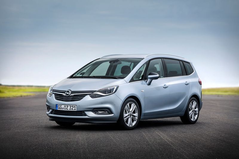 In den Anfangstagen der Erdgasmobilität war der Zafira von Opel noch der Marktführer. Später haben die Rüsselsheimer dann stärker auf Autogas (LPG) gesetzt. Den Zafira gibt es aber nach wie vor mit CNG-Antrieb: 1,6 Liter 110 kW/150 PS – Max. Drehmoment: 210 Nm – Tanks: 25 kg CNG, 15 Liter Benzin – kombinierter NEFZ-Verbrauch: 7,6 kg/100 km – CO2-Emissionen (mit CNG): 136 g/km. (Bild: Opel)