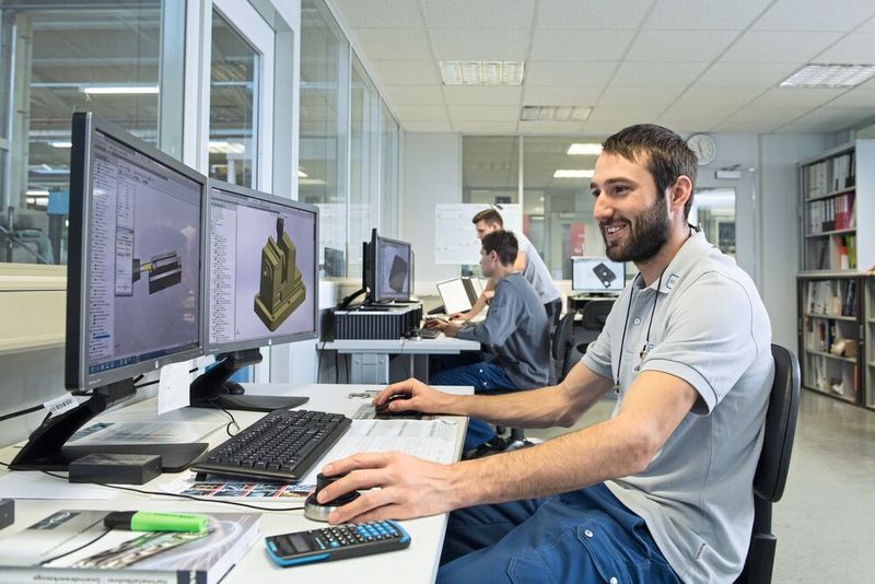 Ob CAM-Programmieren, Fräsen oder Messen: Die Mitarbeiter der Ibor AG realisieren den gesamten Prozess vom Auftragseingang bis zum Auftragsausgang in Eigenregie. (Thomas Entzeroth)