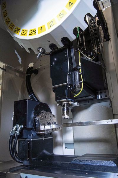 Centre d'usinage Fanuc ROBODRILL D28LiB5plusY-500. (Source : Fanuc)